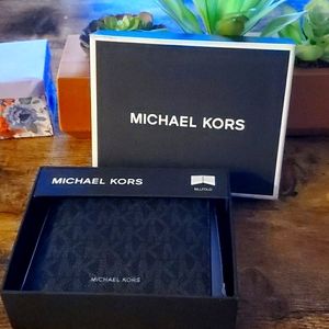 Michael kors wallet